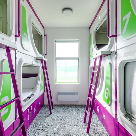 Lylo Christchurch Airport Exterior foto A capsule hotel in Osaka, Japan